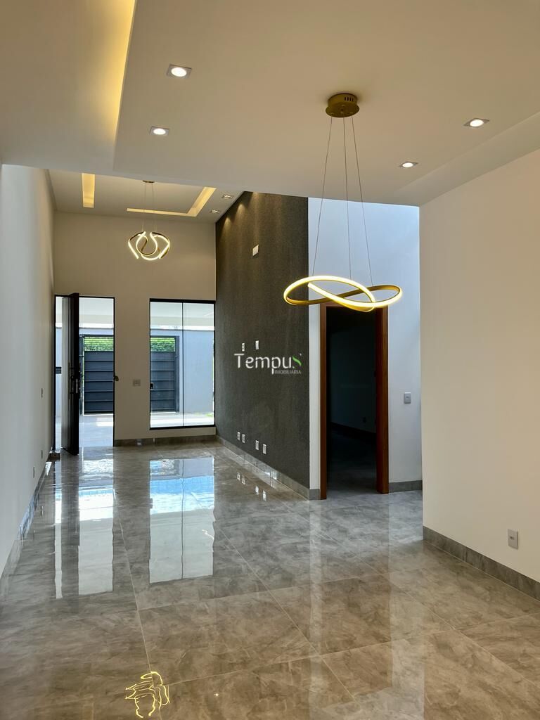 Casa à venda com 3 quartos, 147m² - Foto 2