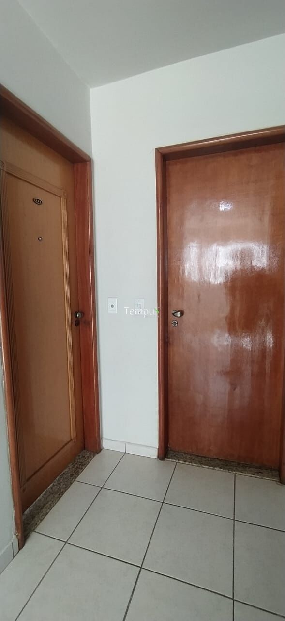 Apartamento à venda com 3 quartos, 74m² - Foto 2