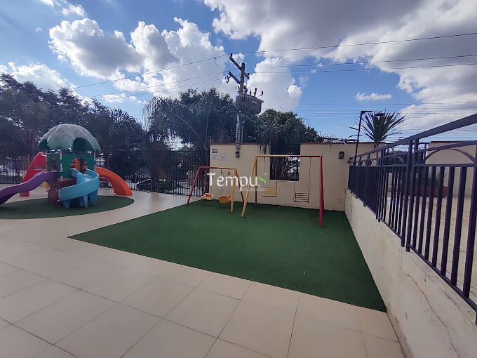 Apartamento à venda com 3 quartos, 97m² - Foto 4