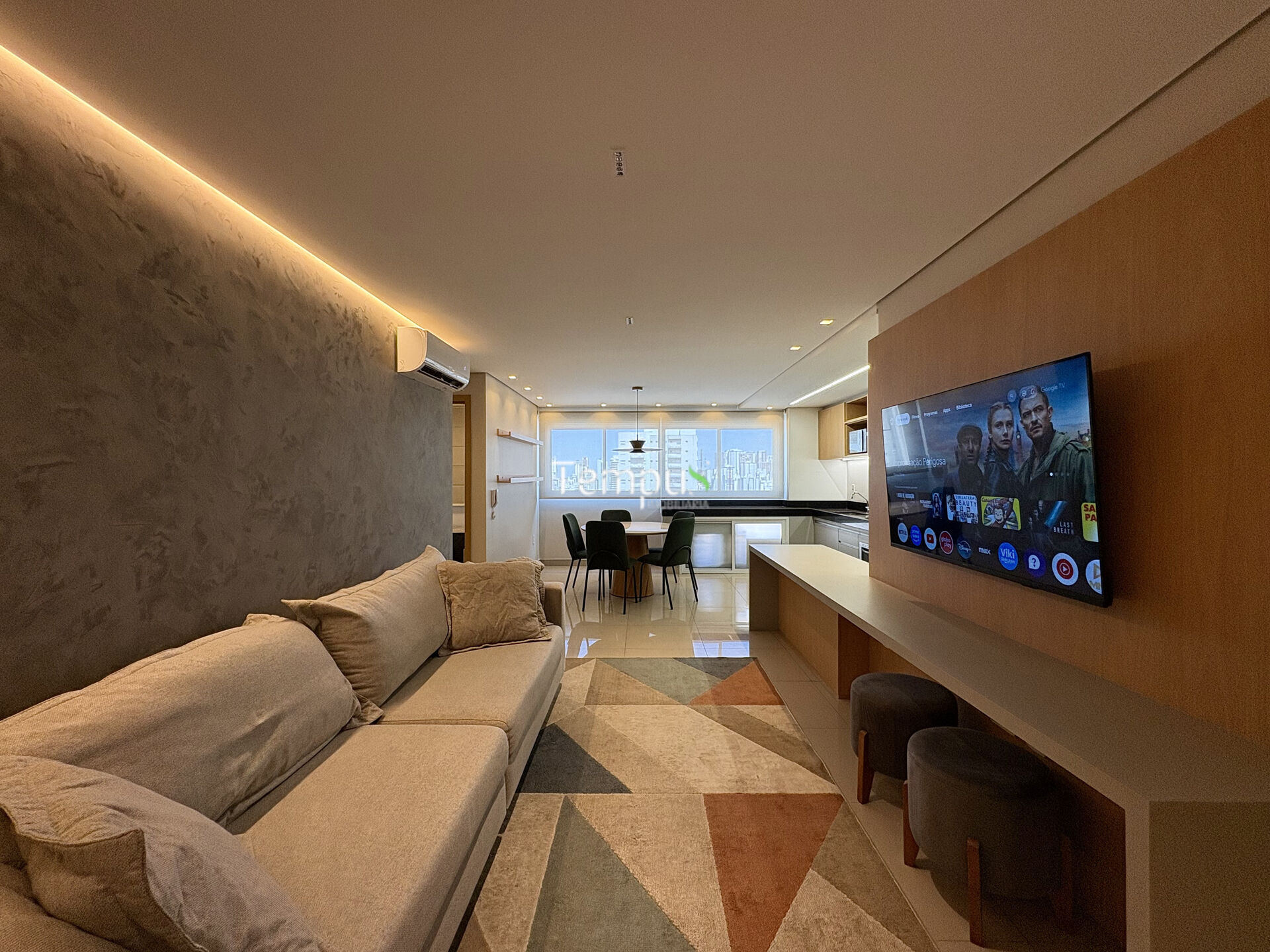 Apartamento à venda com 2 quartos, 69m² - Foto 2