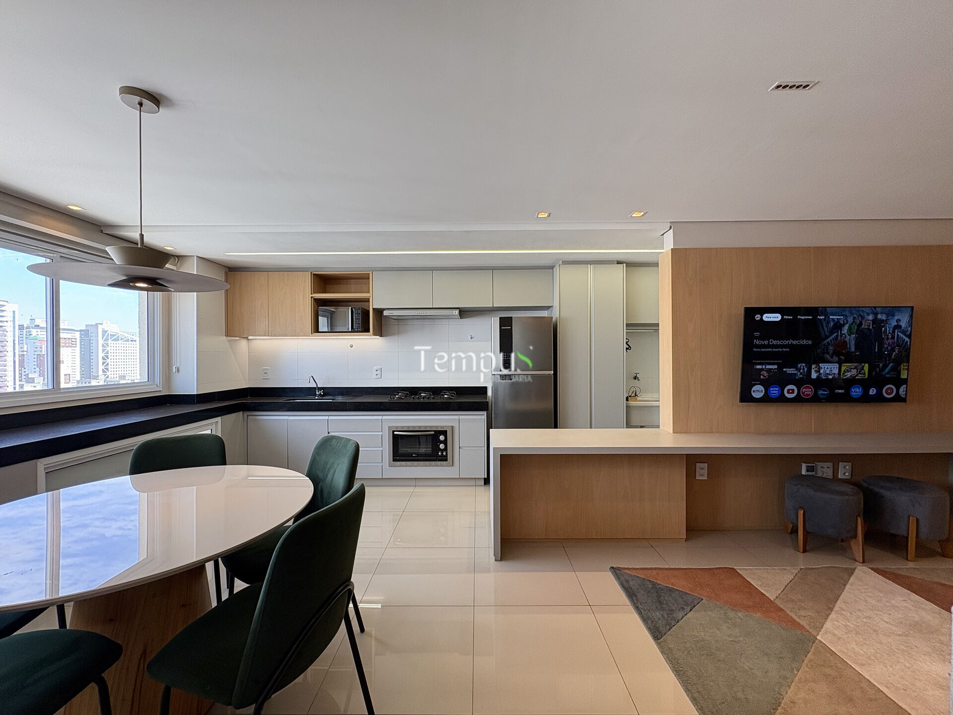 Apartamento à venda com 2 quartos, 69m² - Foto 1