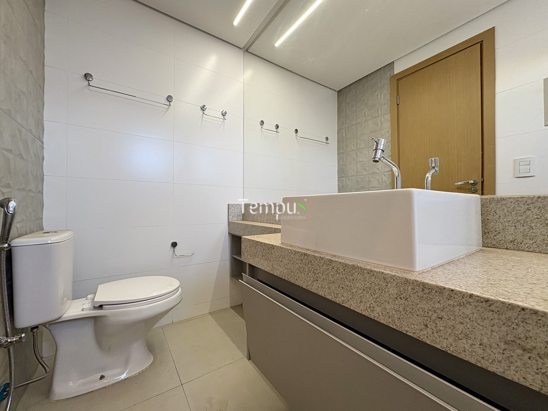 Apartamento à venda com 2 quartos, 69m² - Foto 29