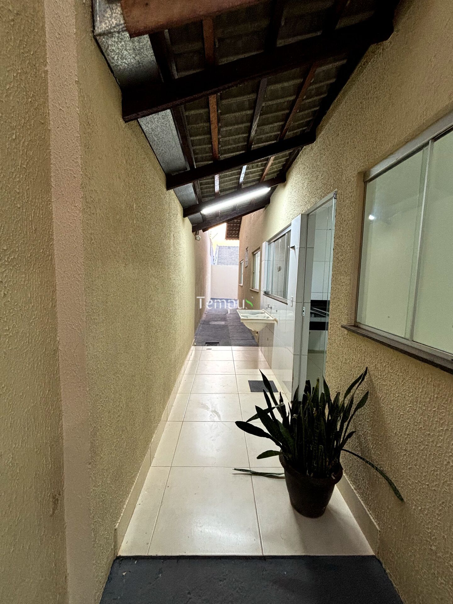 Casa à venda com 3 quartos, 87m² - Foto 2