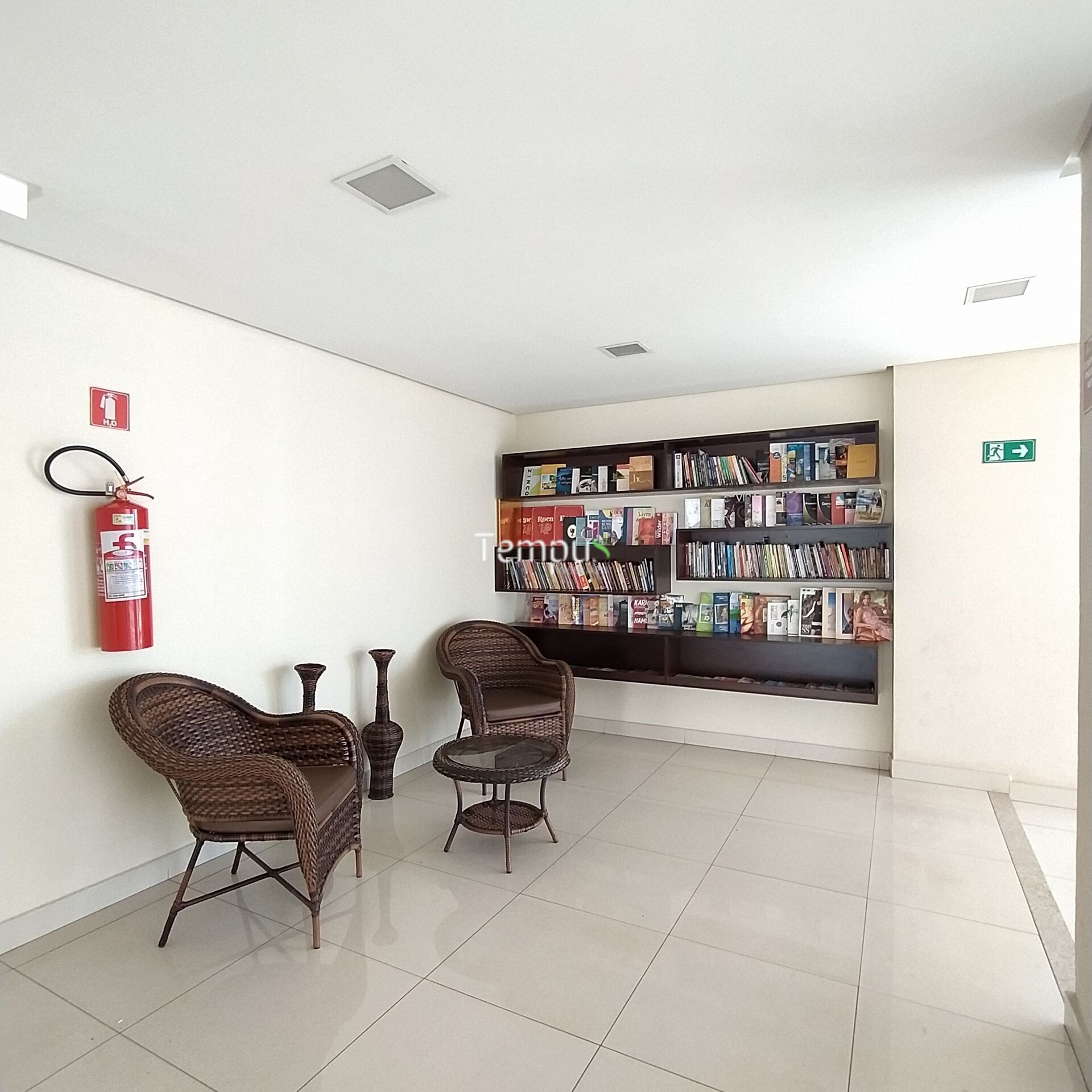 Apartamento à venda com 2 quartos, 57m² - Foto 11