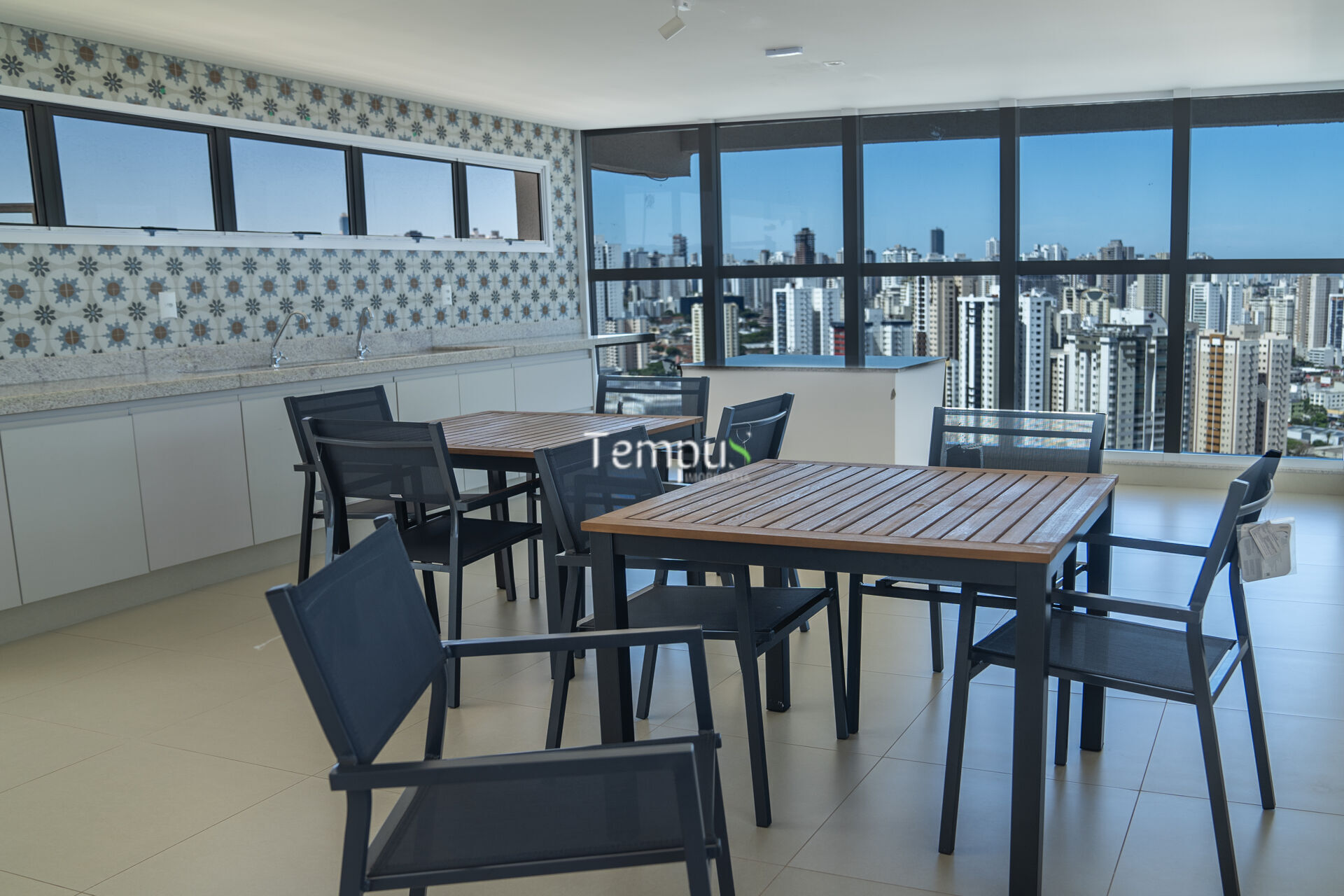 Apartamento à venda com 5 quartos, 180m² - Foto 4