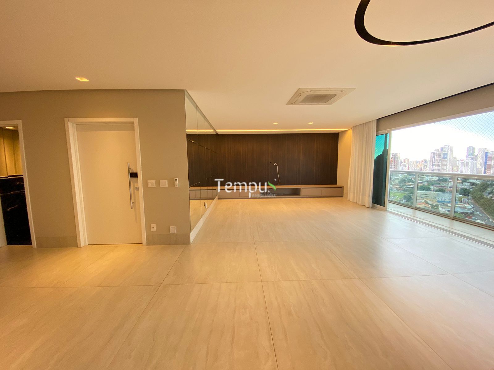 Apartamento à venda com 3 quartos, 260m² - Foto 7