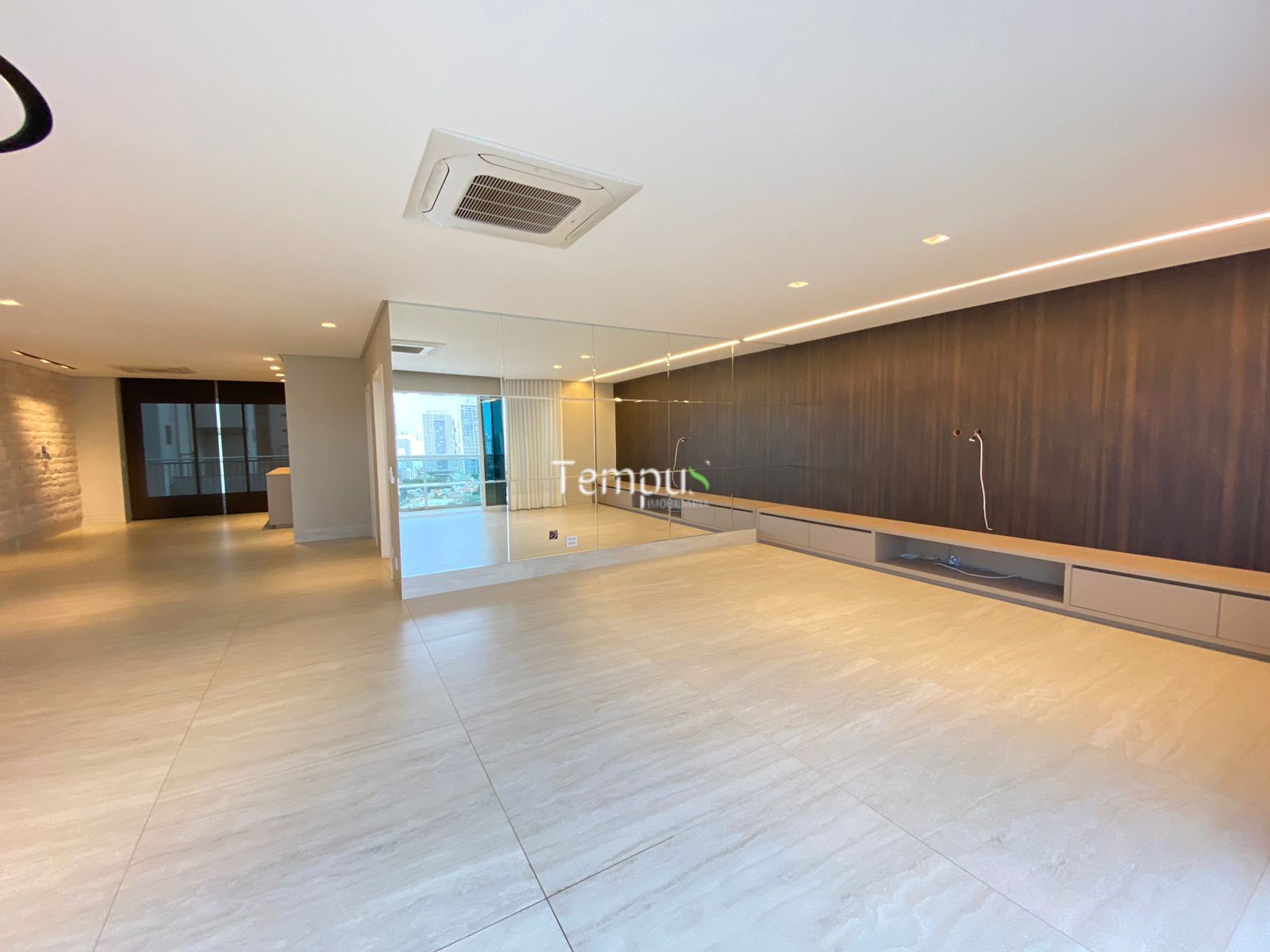 Apartamento à venda com 3 quartos, 260m² - Foto 10