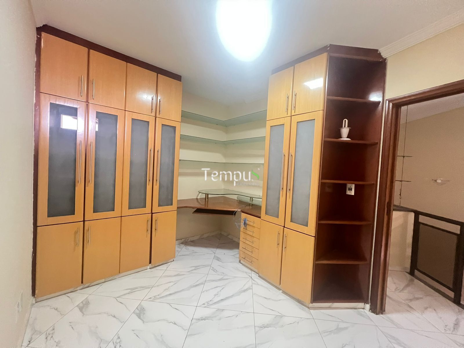 Sobrado à venda com 4 quartos, 222m² - Foto 2