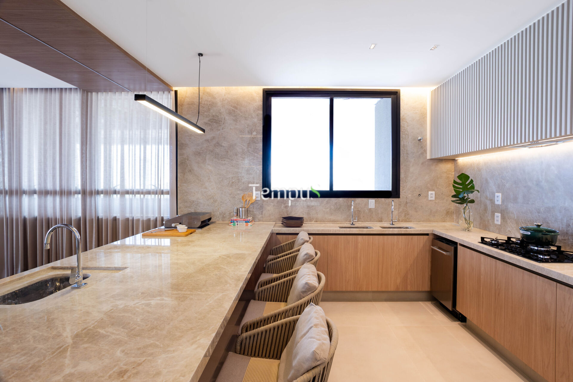 Apartamento à venda com 4 quartos, 271m² - Foto 6