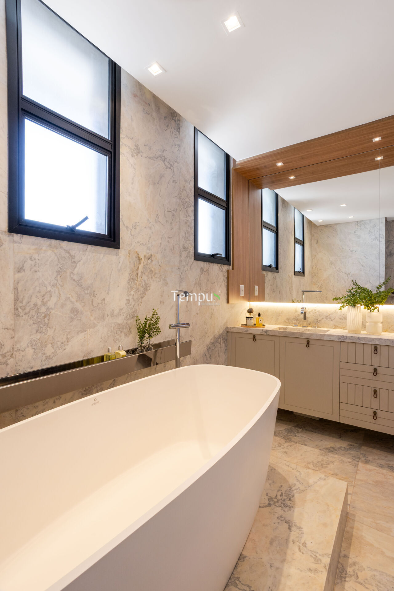 Apartamento à venda com 4 quartos, 271m² - Foto 25