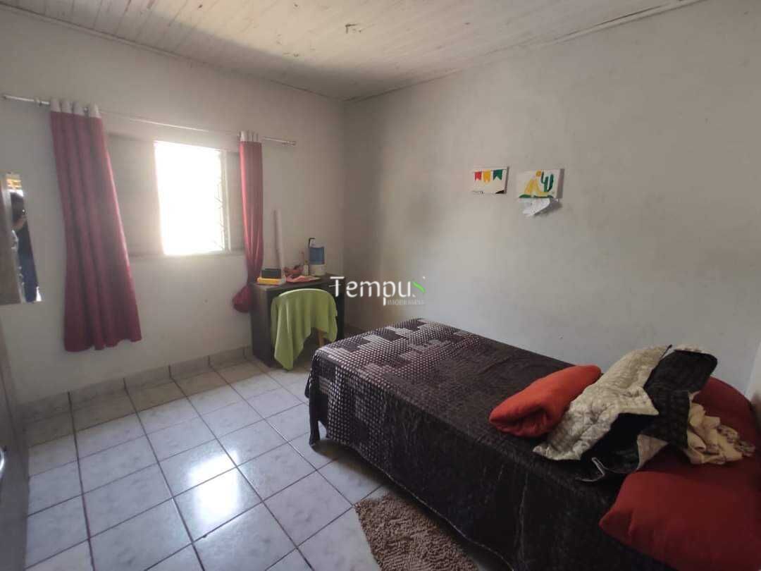 Casa à venda com 3 quartos, 178m² - Foto 4