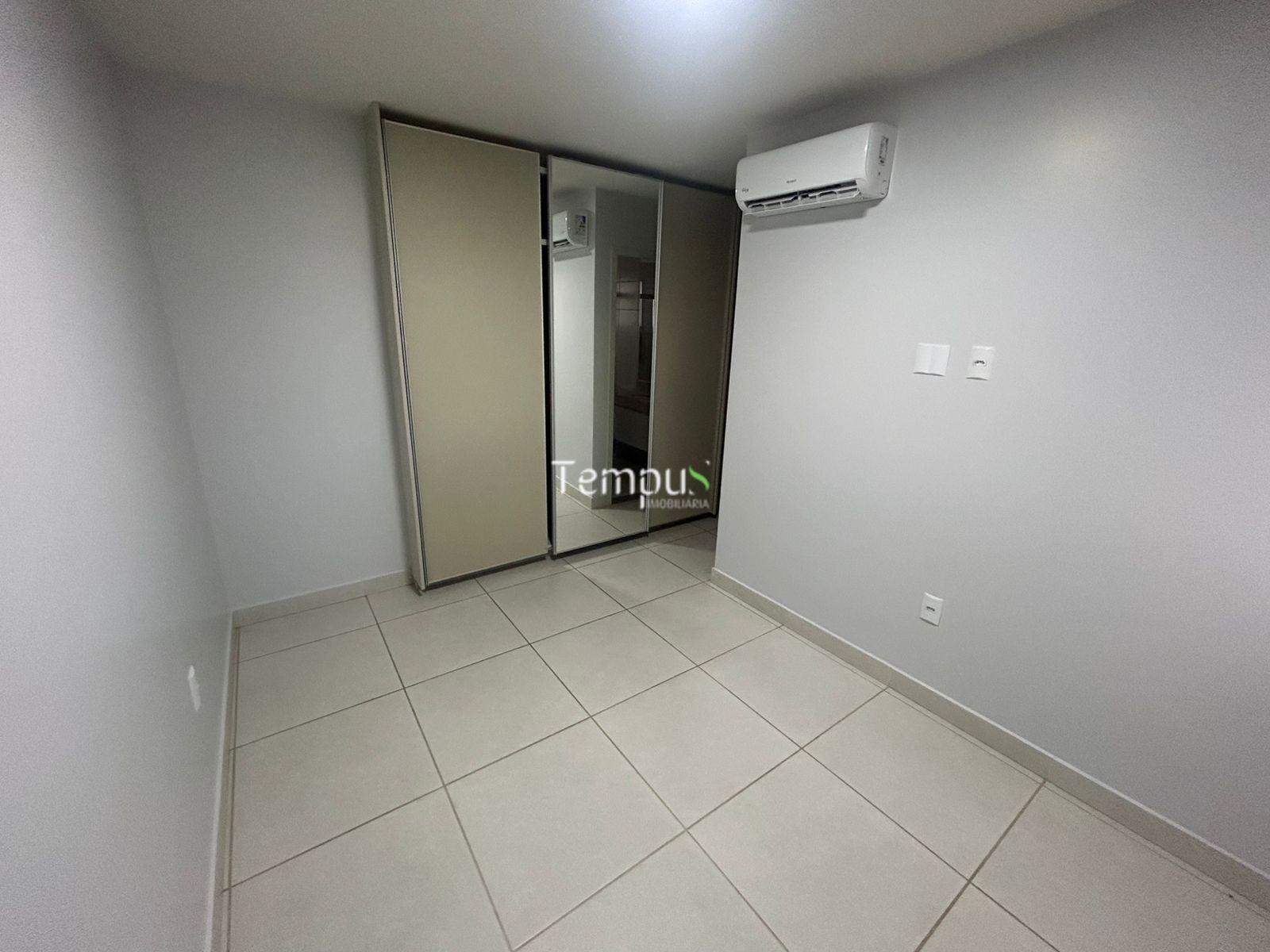 Apartamento para alugar com 3 quartos, 76m² - Foto 14