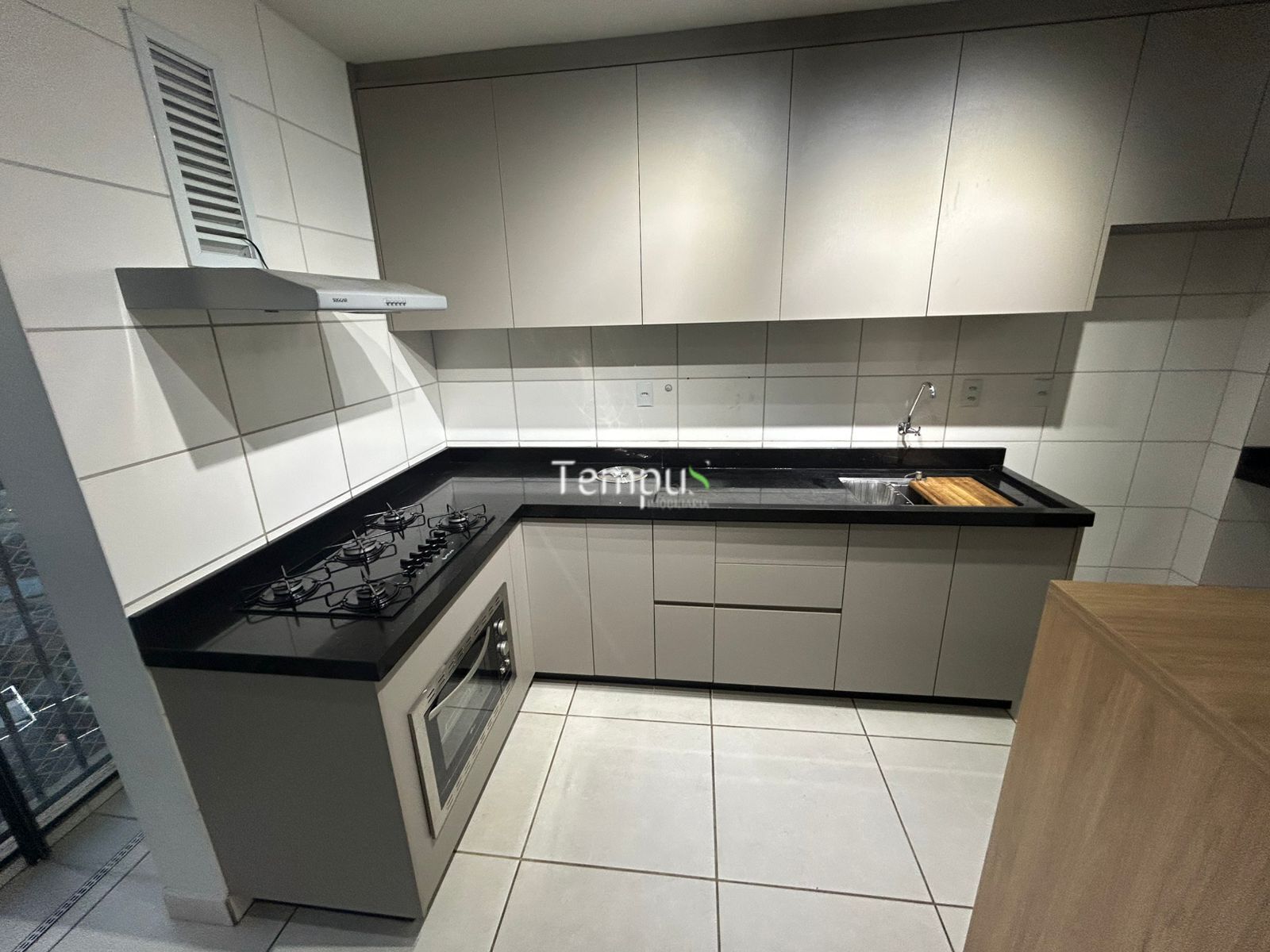 Apartamento para alugar com 3 quartos, 76m² - Foto 1
