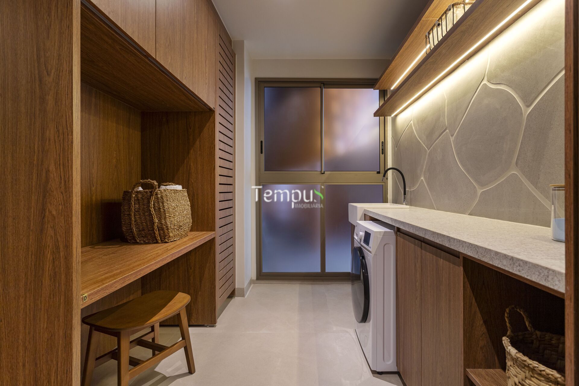 Apartamento à venda com 3 quartos, 118m² - Foto 1