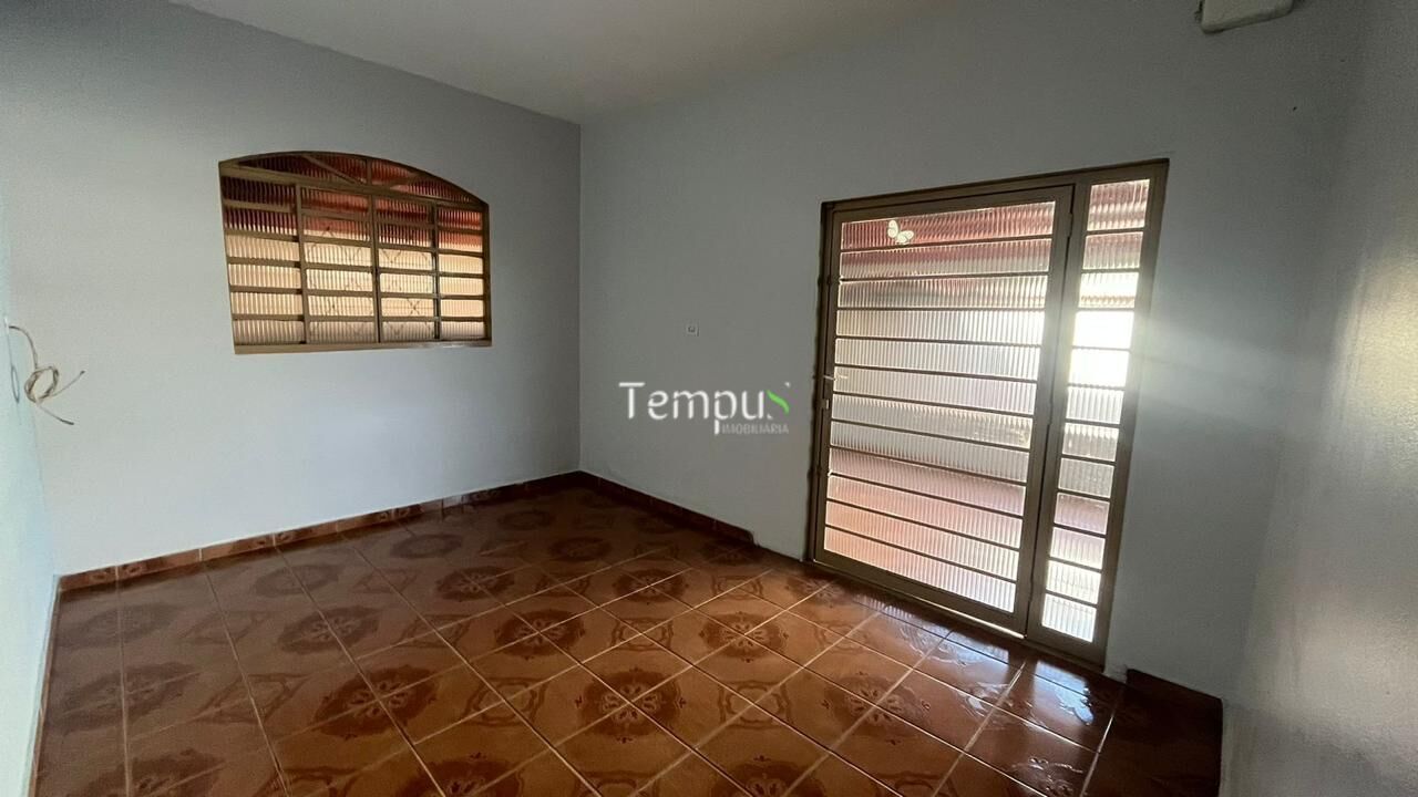 Casa à venda com 3 quartos, 250m² - Foto 5