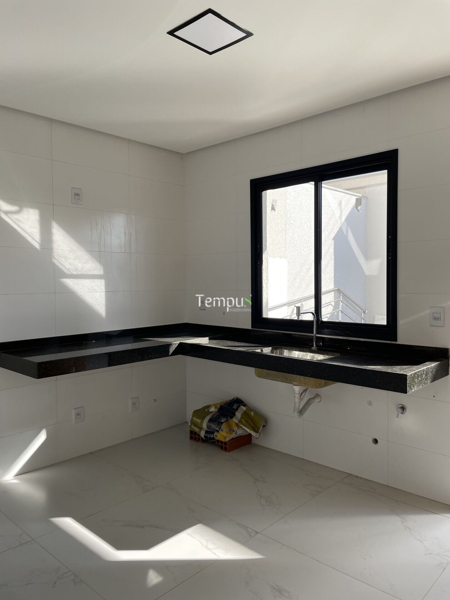 Casa de Condomínio à venda com 3 quartos, 145m² - Foto 27
