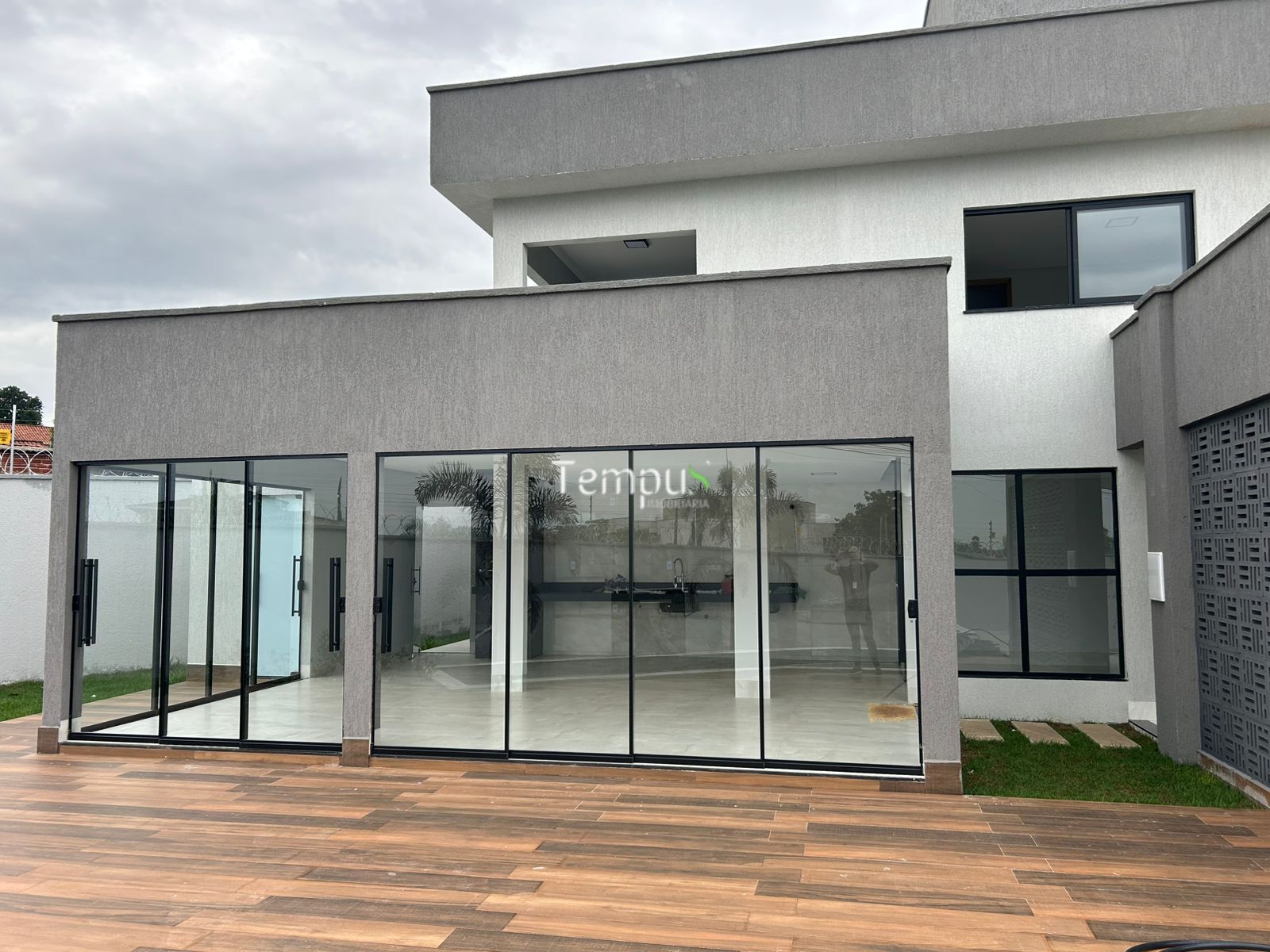 Casa à venda com 4 quartos, 279m² - Foto 2