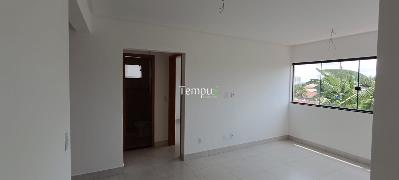 Apartamento à venda com 3 quartos, 78m² - Foto 2