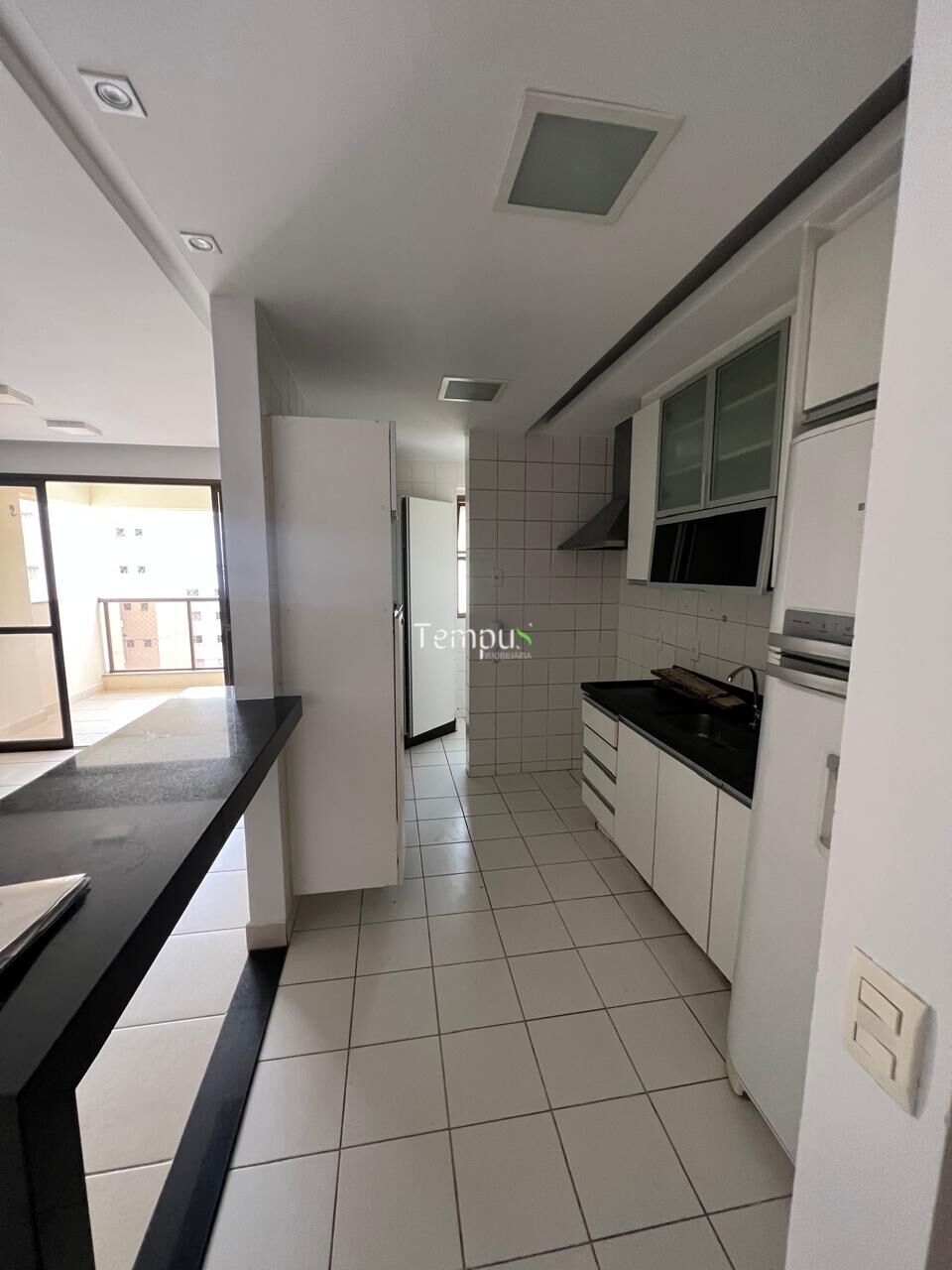 Apartamento à venda com 3 quartos, 93m² - Foto 3