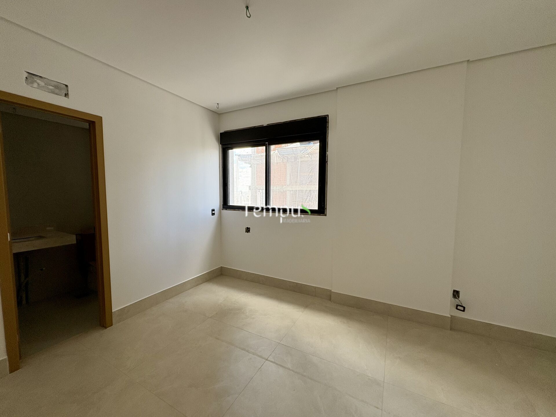 Apartamento à venda com 4 quartos, 214m² - Foto 18