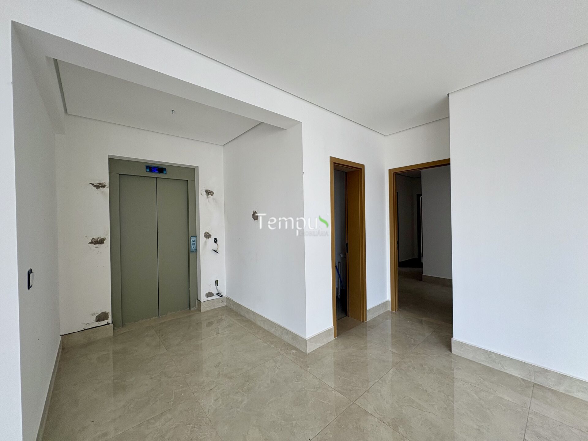 Apartamento à venda com 4 quartos, 214m² - Foto 11
