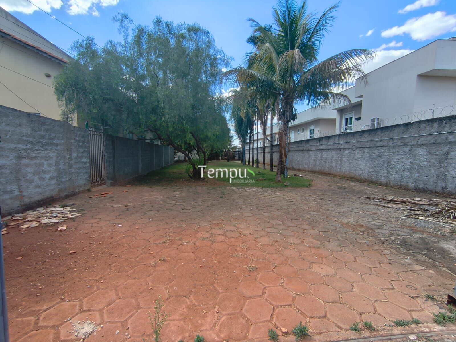 Chácara, 3 quartos, 2697 m² - Foto 1