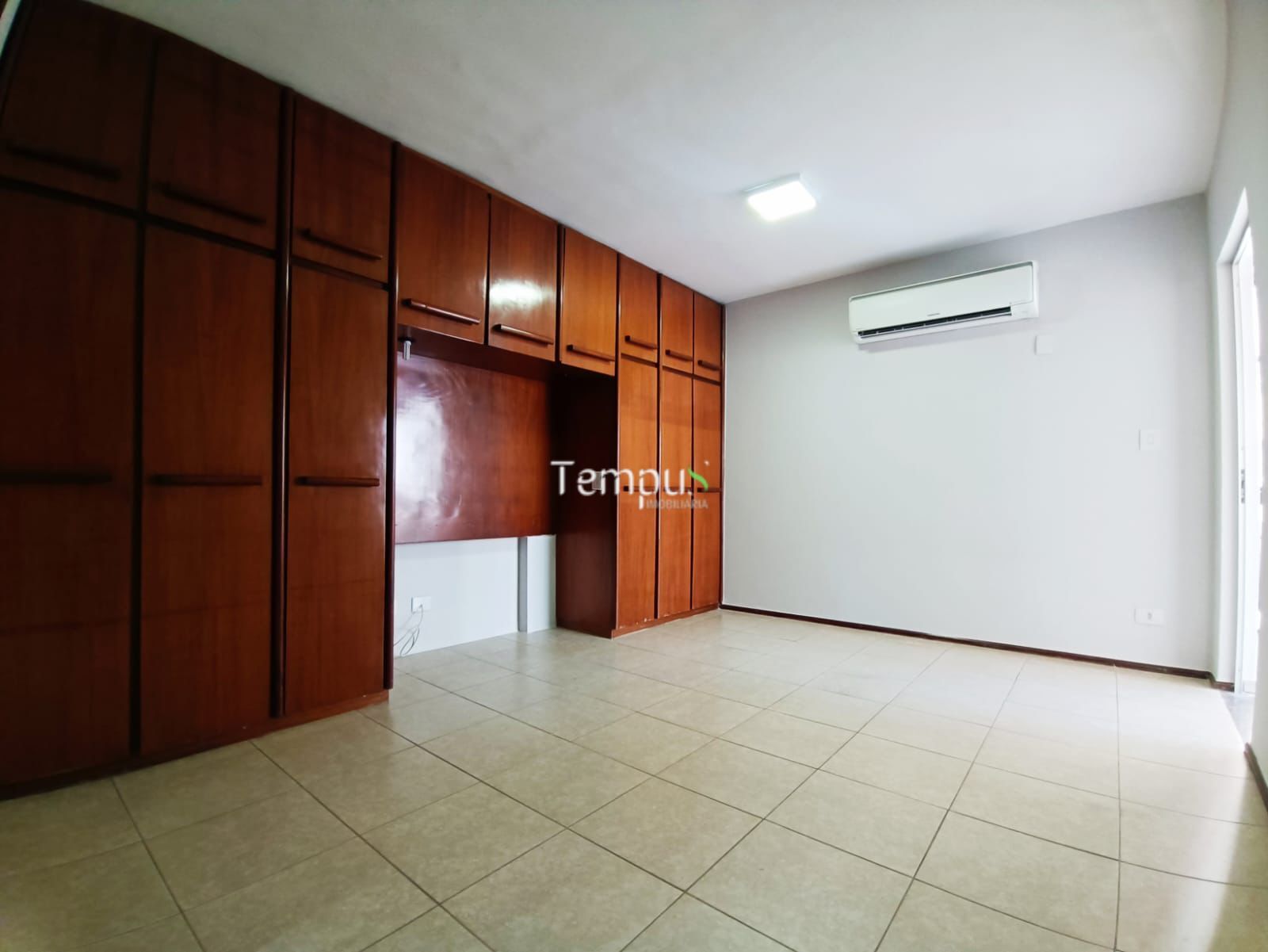 Apartamento, 3 quartos, 130 m² - Foto 1
