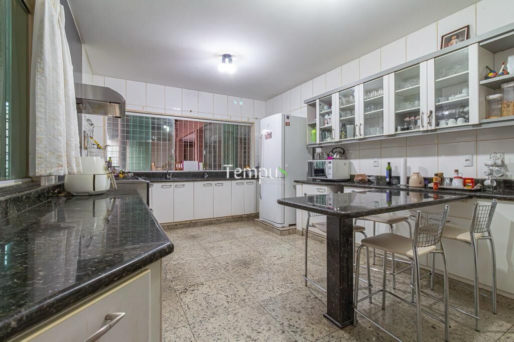 Sobrado à venda com 4 quartos, 421m² - Foto 3