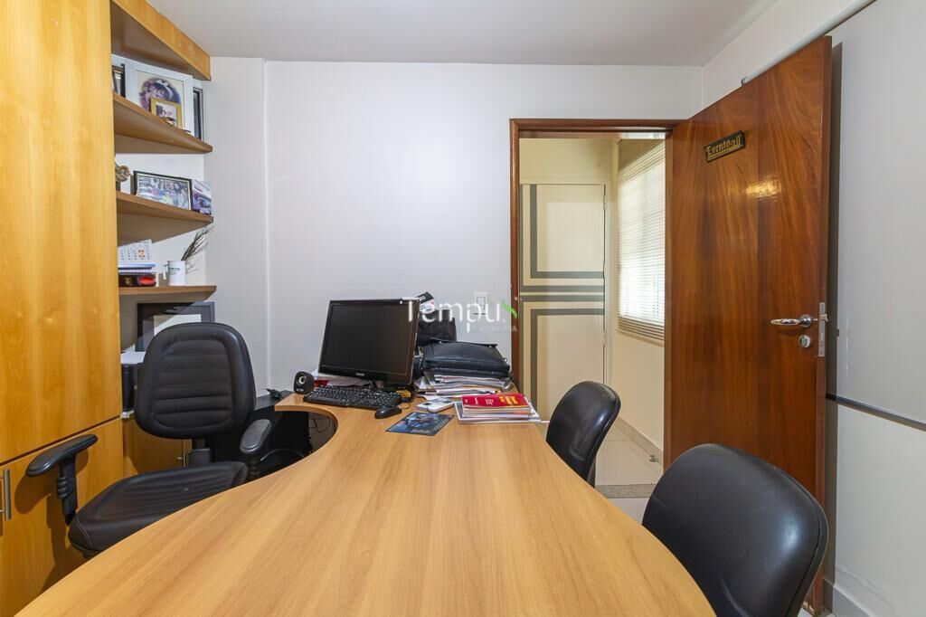 Sobrado à venda com 4 quartos, 421m² - Foto 42
