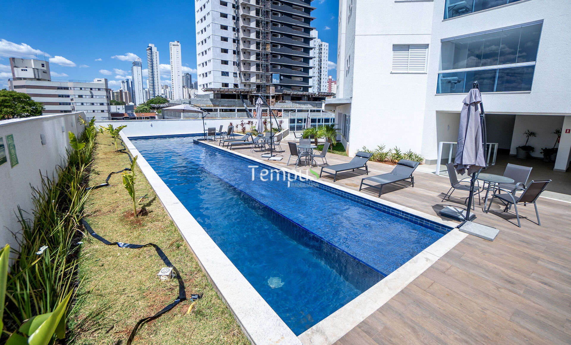 Apartamento à venda com 3 quartos, 87m² - Foto 2