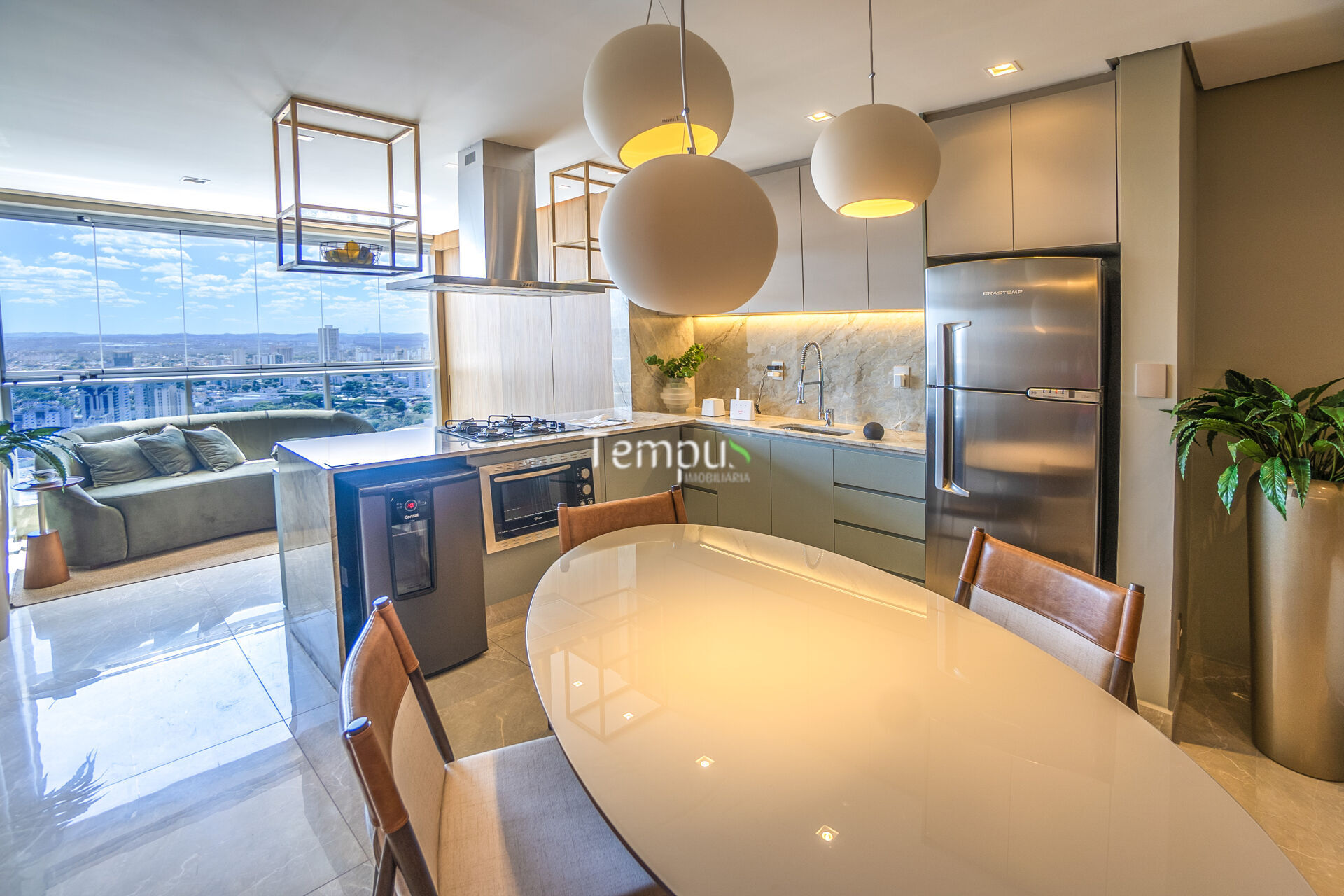 Apartamento à venda com 3 quartos, 87m² - Foto 1