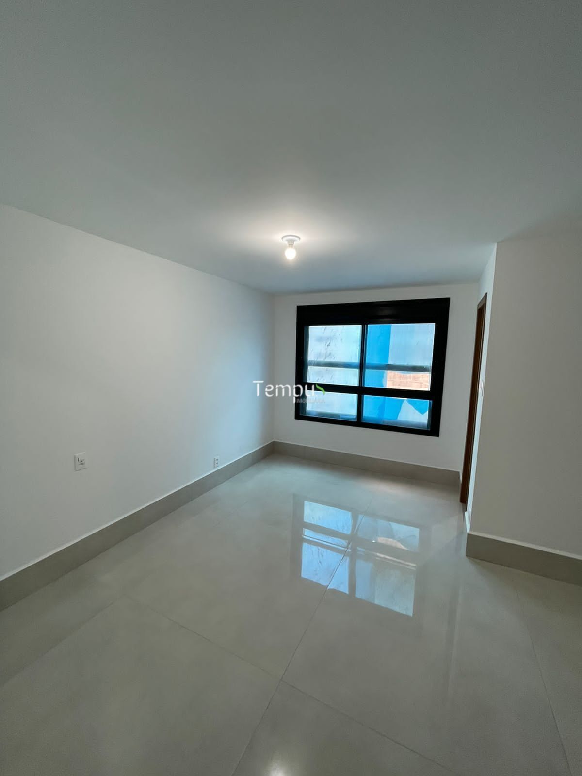 Apartamento à venda com 4 quartos, 221m² - Foto 18