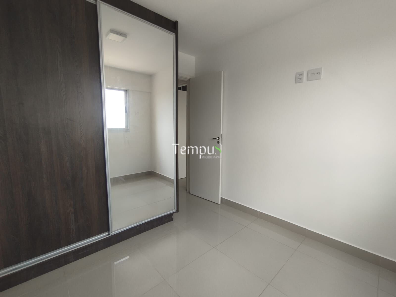 Apartamento à venda com 2 quartos, 57m² - Foto 7