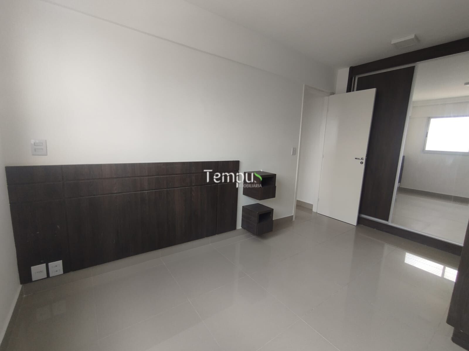Apartamento à venda com 2 quartos, 57m² - Foto 10