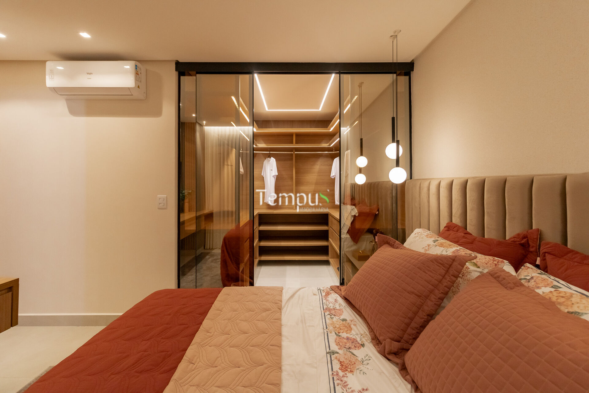 Apartamento à venda com 2 quartos, 73m² - Foto 1