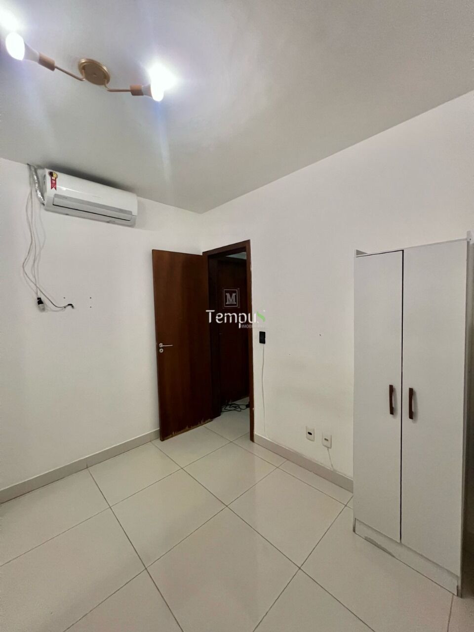 Casa à venda com 3 quartos, 120m² - Foto 11