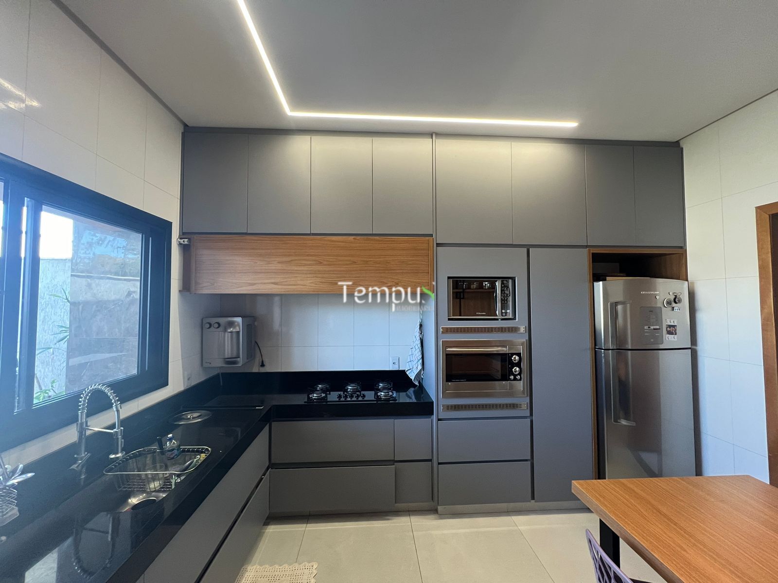 Casa à venda com 3 quartos, 172m² - Foto 8