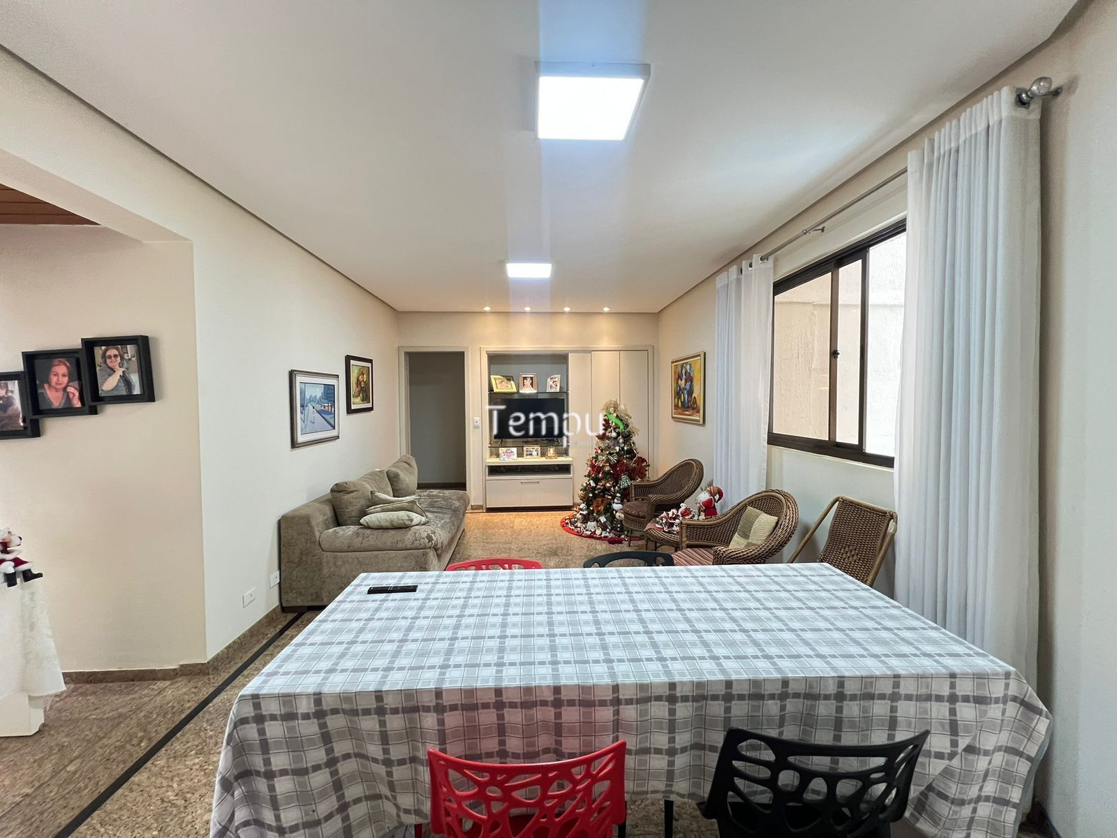 Apartamento à venda com 4 quartos, 218m² - Foto 11