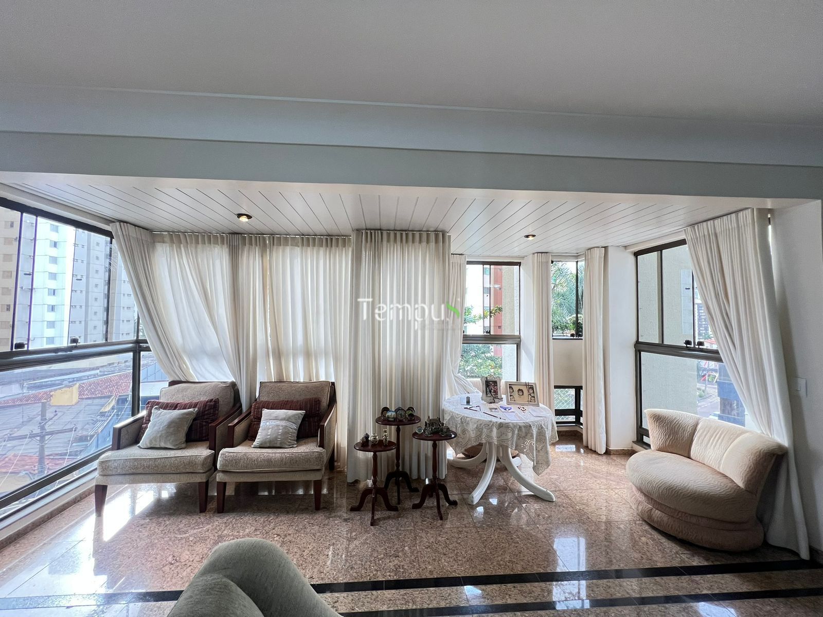Apartamento à venda com 4 quartos, 218m² - Foto 8