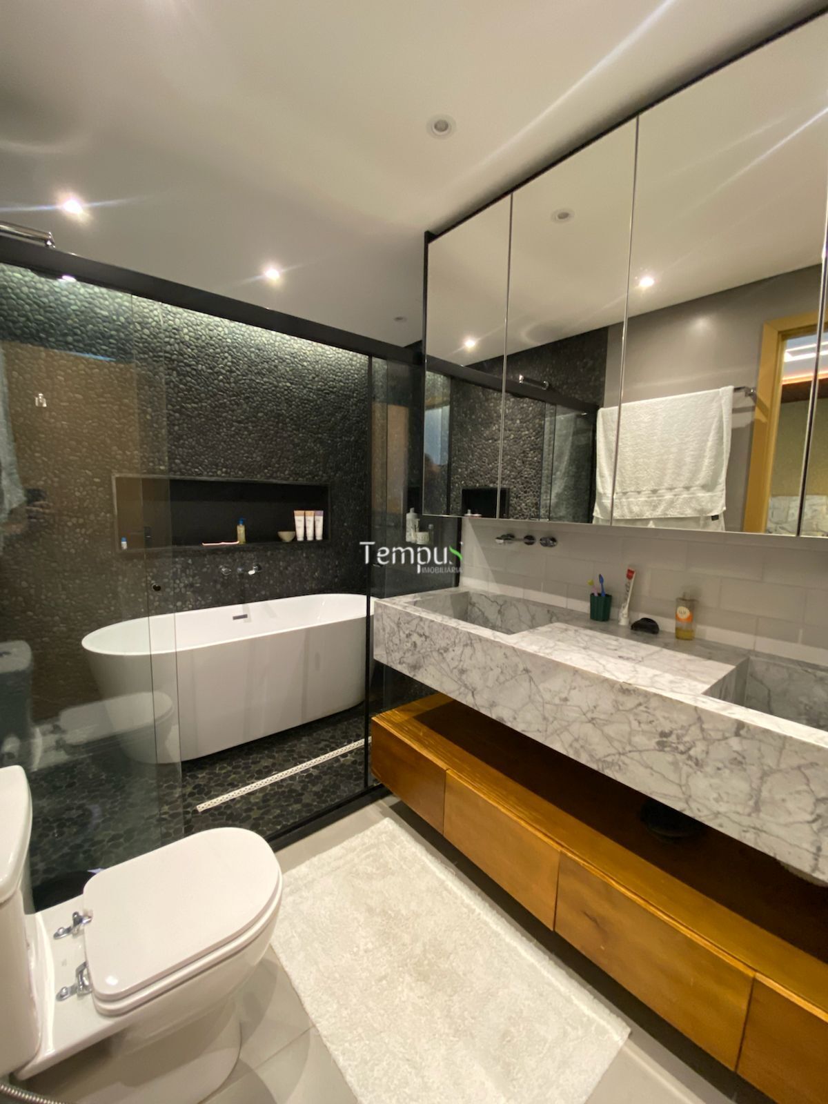 Apartamento à venda com 4 quartos, 224m² - Foto 11