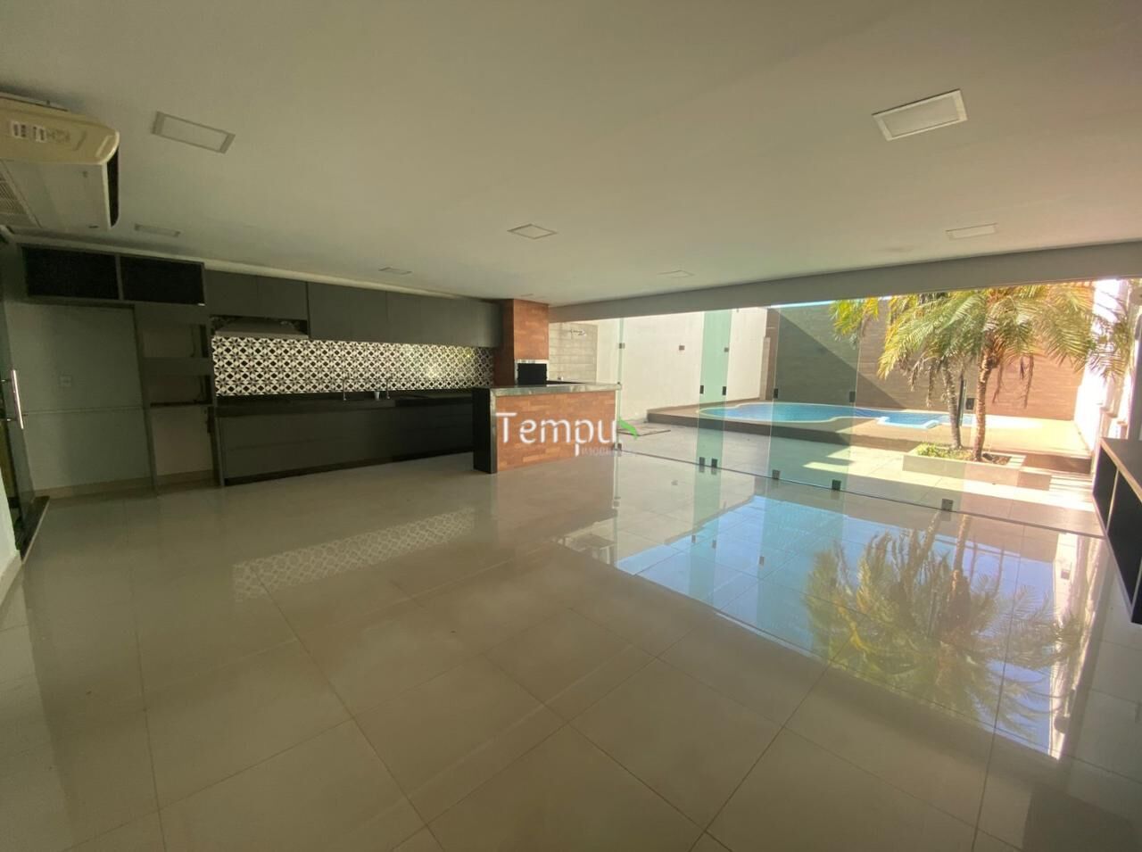 Casa à venda com 3 quartos, 176m² - Foto 4