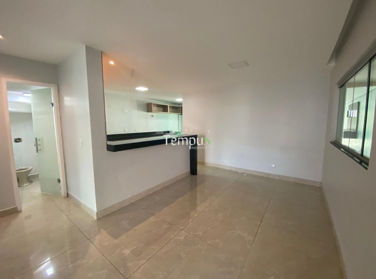 Casa à venda com 3 quartos, 176m² - Foto 2