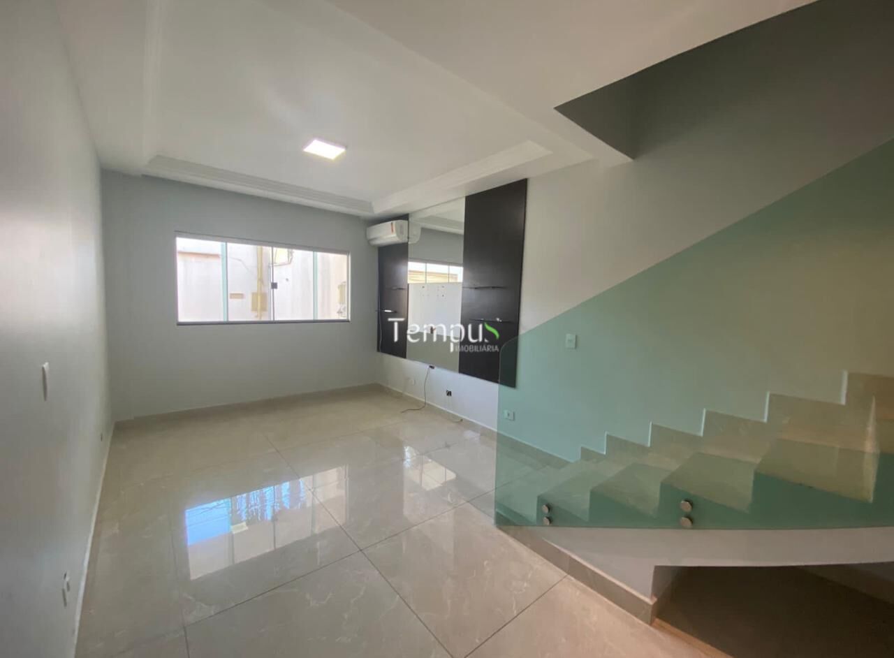 Casa à venda com 3 quartos, 176m² - Foto 3