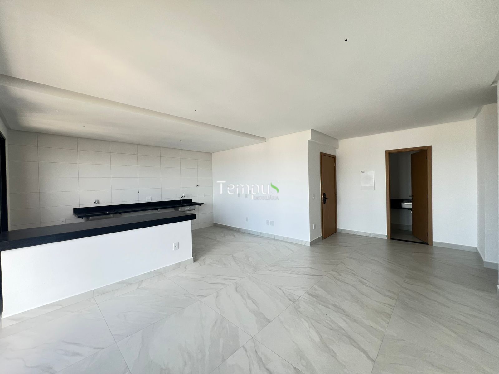 Apartamento à venda com 3 quartos, 105m² - Foto 4