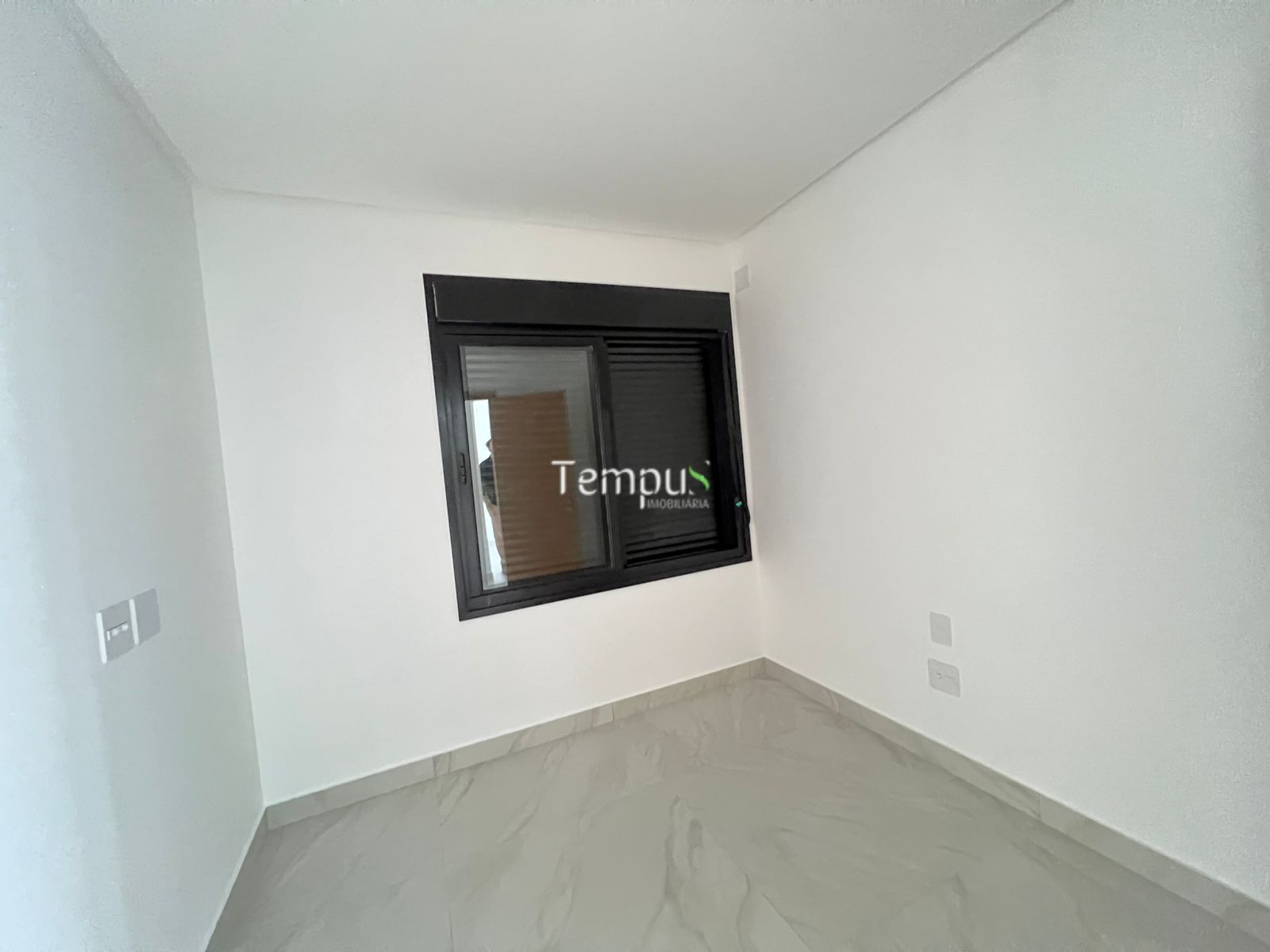 Apartamento à venda com 3 quartos, 105m² - Foto 11