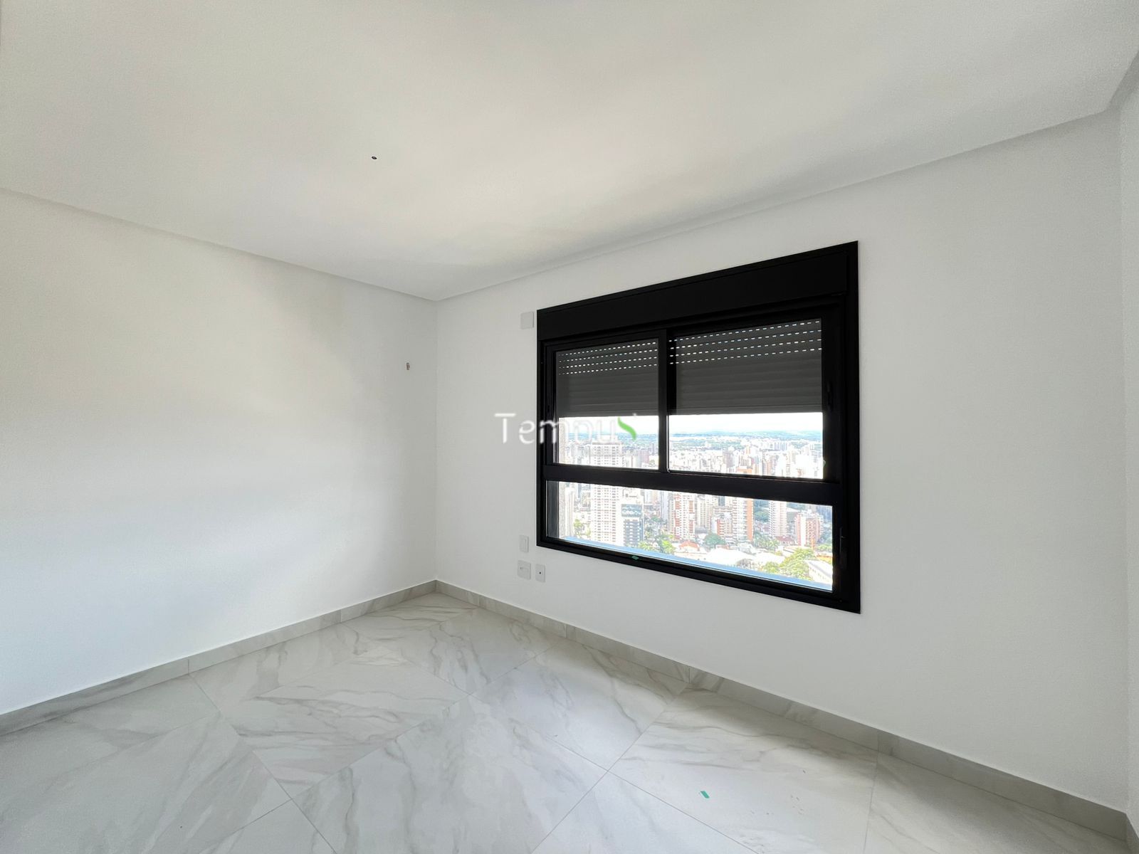 Apartamento à venda com 3 quartos, 105m² - Foto 9