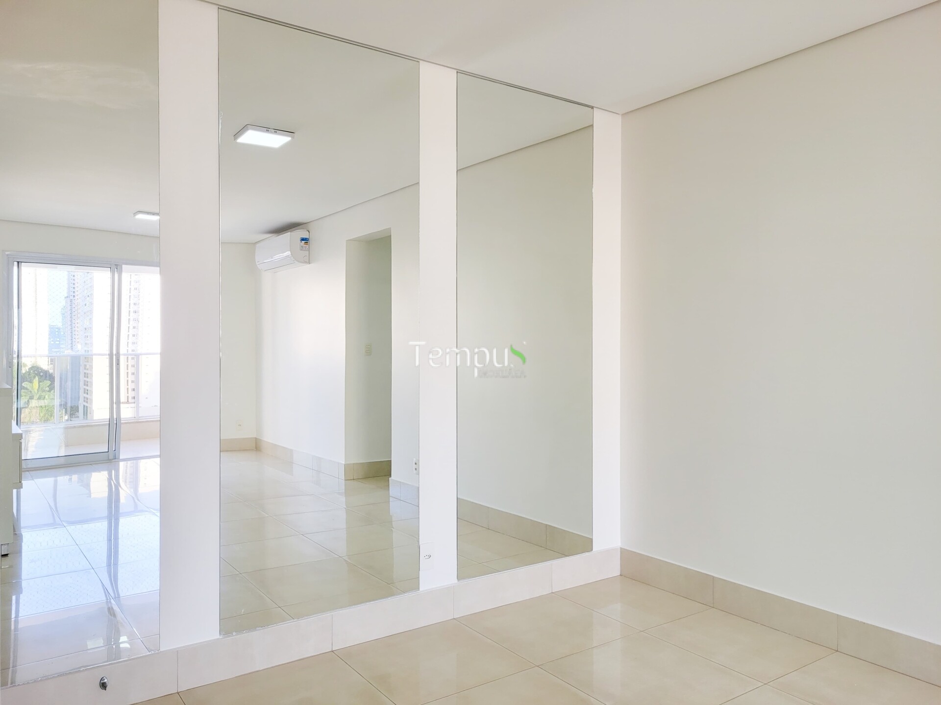 Apartamento para alugar com 3 quartos, 99m² - Foto 4