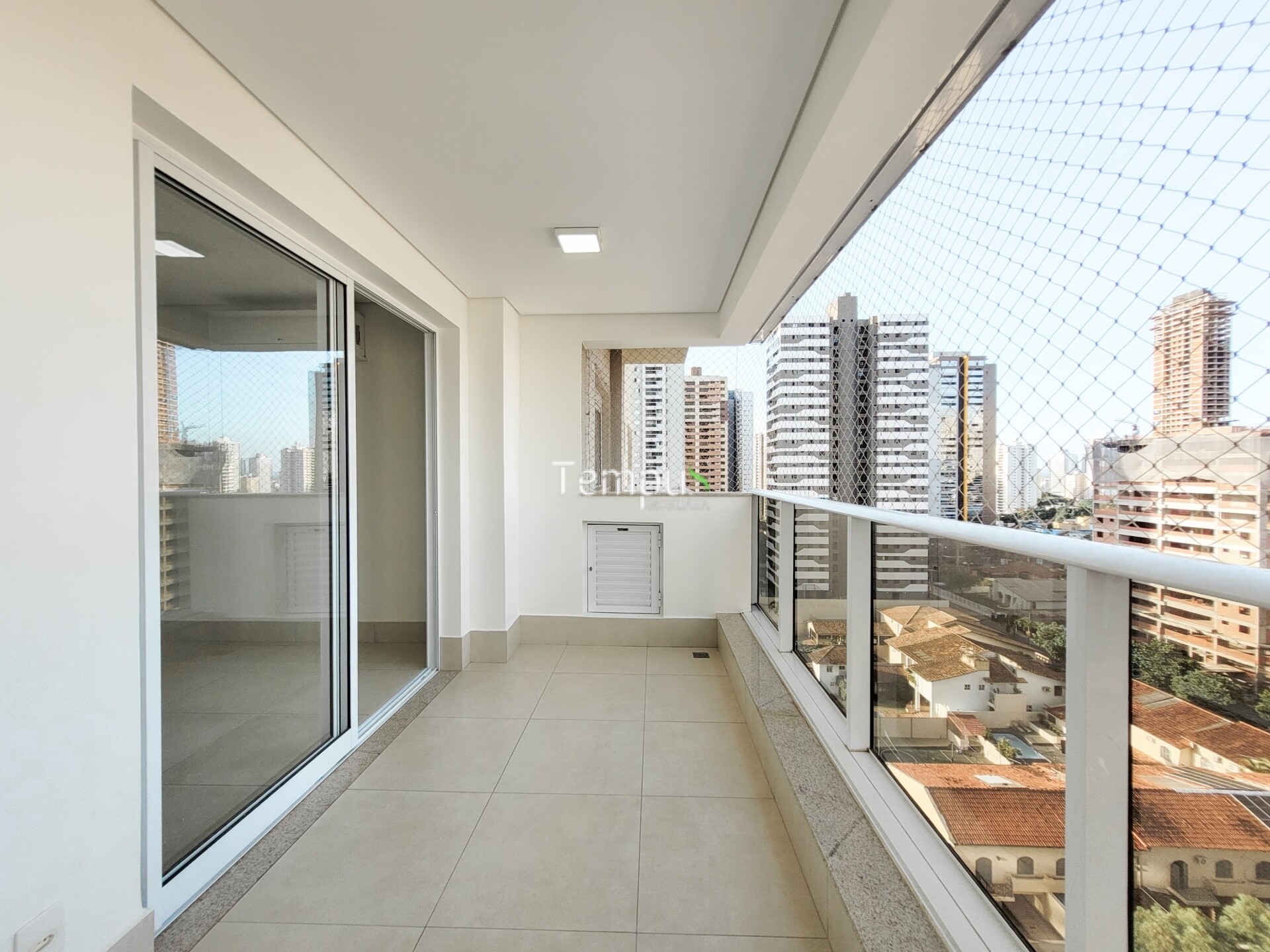 Apartamento para alugar com 3 quartos, 99m² - Foto 13