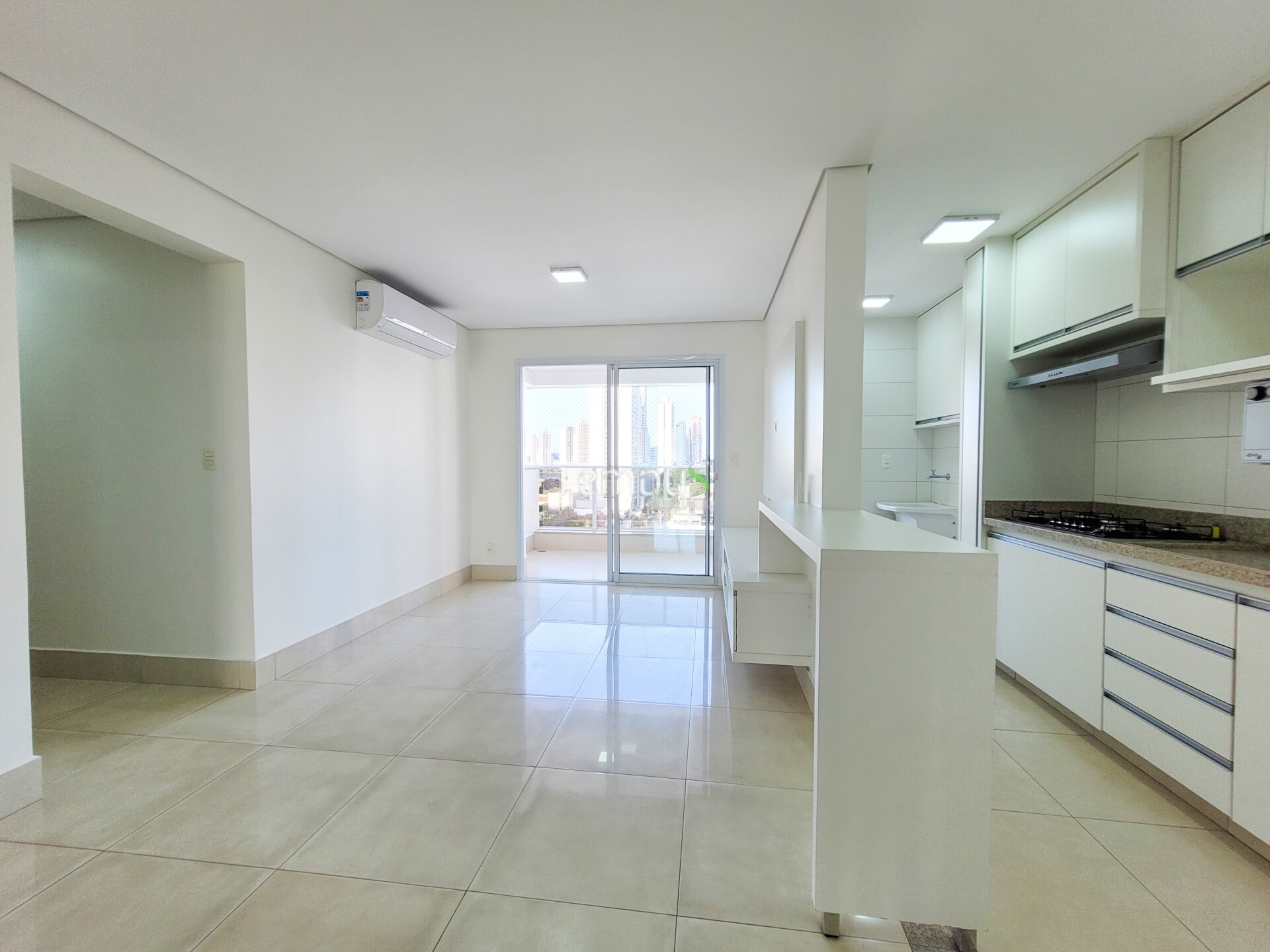 Apartamento para alugar com 3 quartos, 99m² - Foto 14