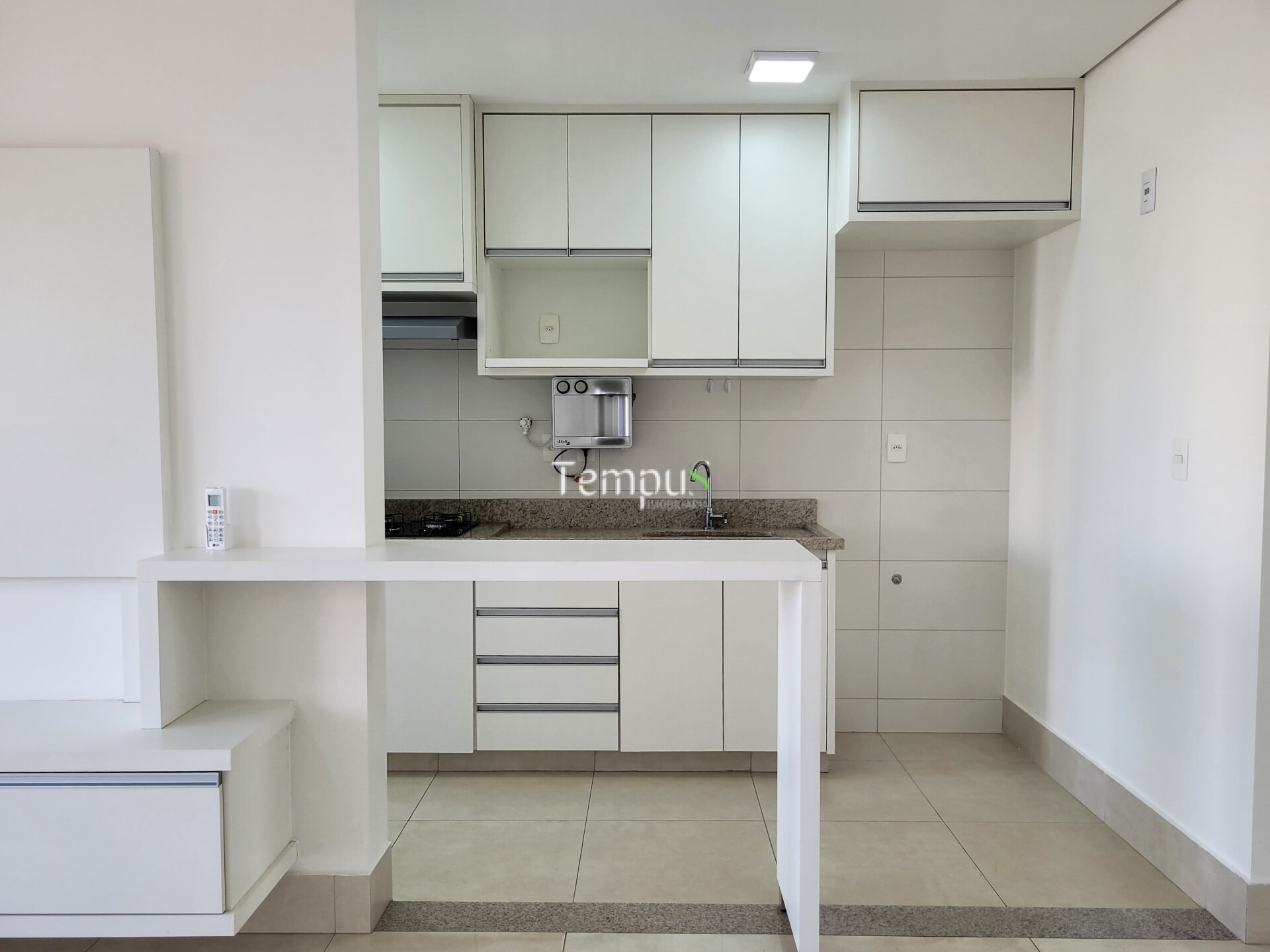 Apartamento para alugar com 3 quartos, 99m² - Foto 10